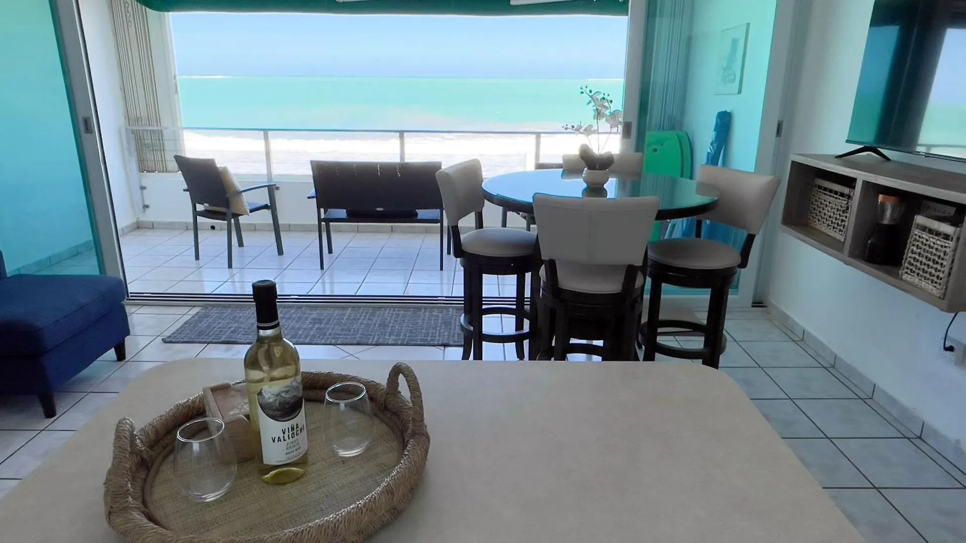 Oceanfront Condo In لوكويللو شقة